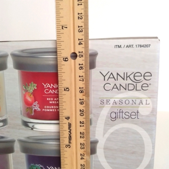 NIB! Yankee Candle Seasonal Giftset - Picture 5 of 14